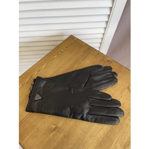 Перчатки сенсорные(шерсть) черный Pittards 2738-2