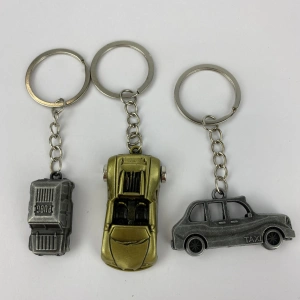 Брелок разноцветн машина