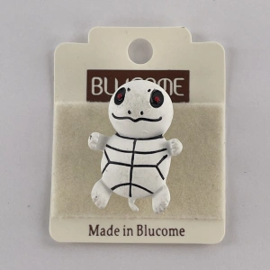 Брошь белый Blucome MYLY2304